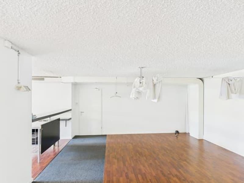 Spazio funzionale per ufficio/studio/studio con posto a sedere in giardino nel distretto 6 (5)