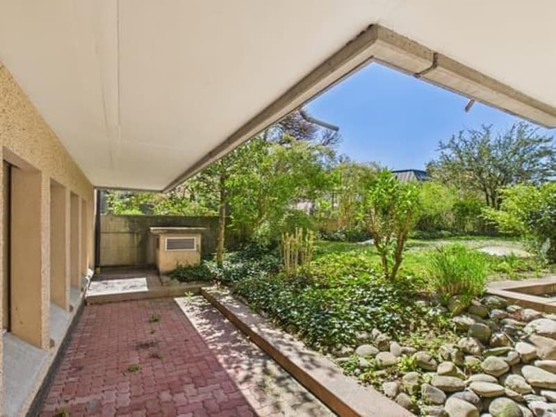 Spazio funzionale per ufficio/studio/studio con posto a sedere in giardino nel distretto 6 (6)