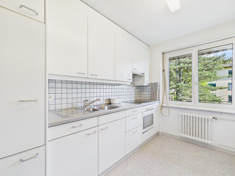 Incantevole appartamento 2 locali con balcone a Zürich-Witikon (5)