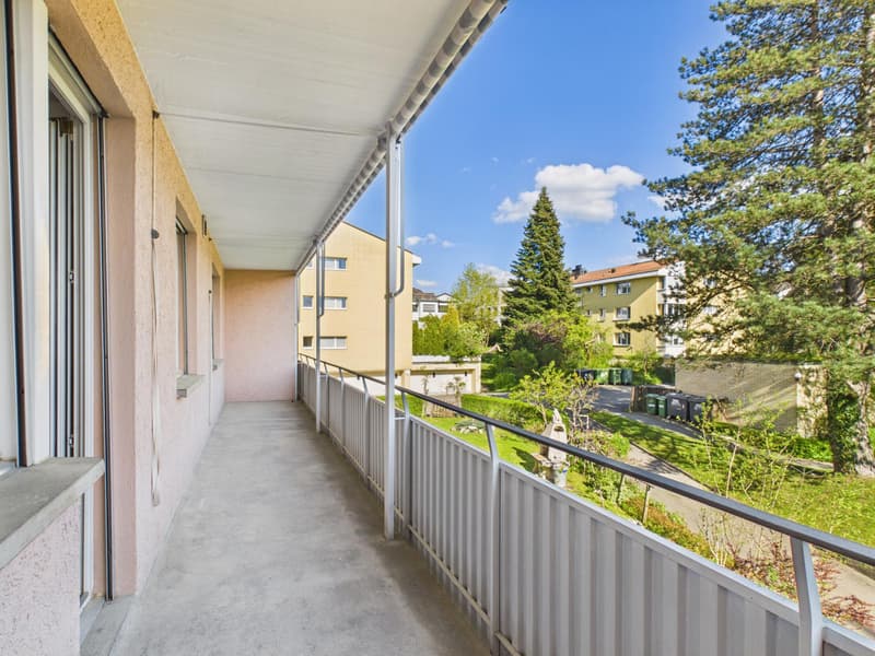 Incantevole appartamento 2 locali con balcone a Zürich-Witikon (8)