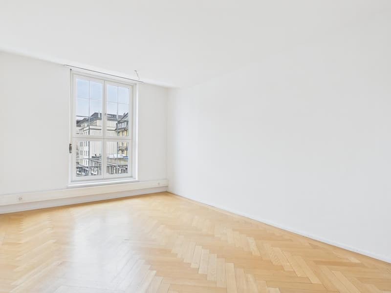 Representative old building area in top location at Stampfenbachplatz (7)