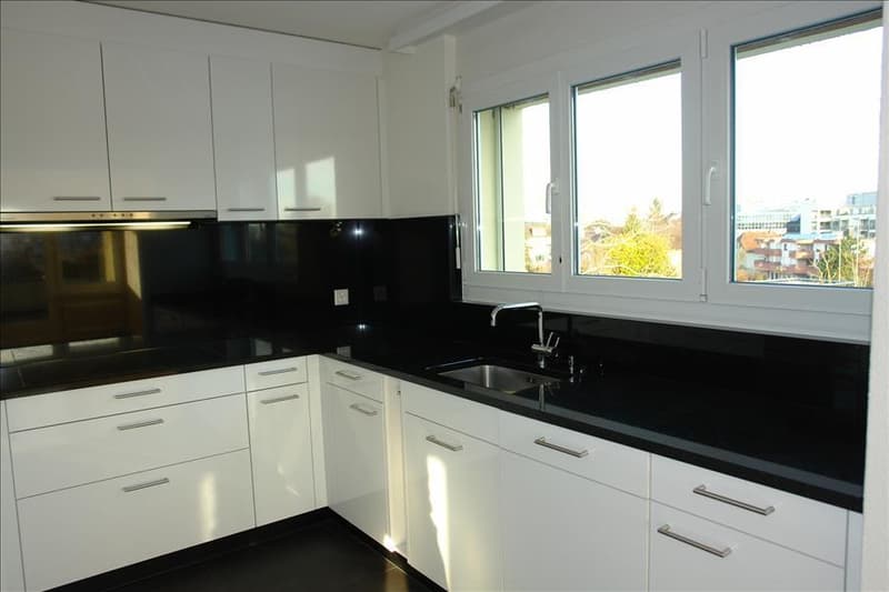 Appartement attractif de 4,5 pièces au 3e étage à Glattbrugg (2)