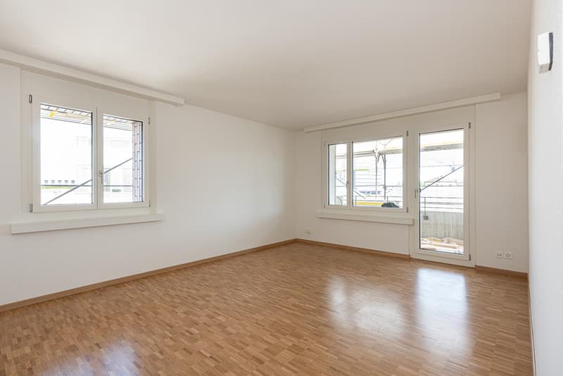 Appartement moderne de 2,5 pièces dans le quartier de Zürich-Oerlikon, vie urbaine avec style (2)