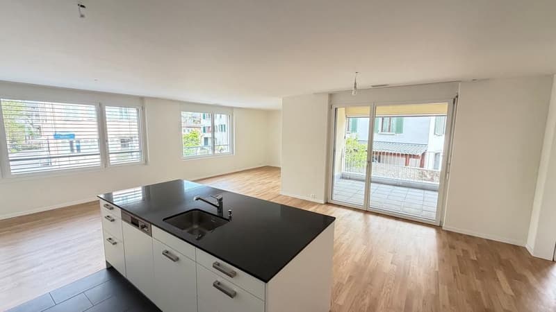 Modern 2.5-room apartment in a direct lake location! (2)