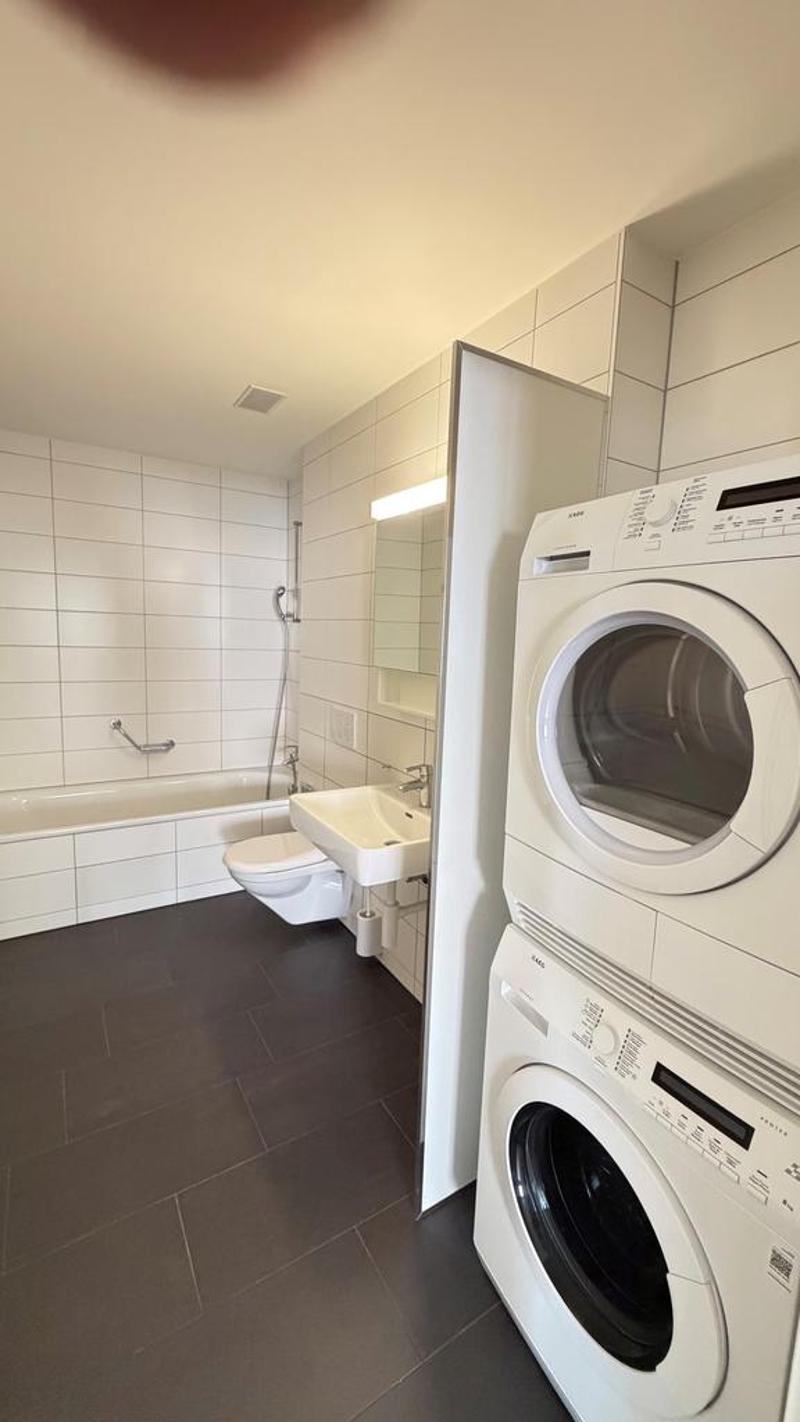 Modern 2.5-room apartment in a direct lake location! (6)