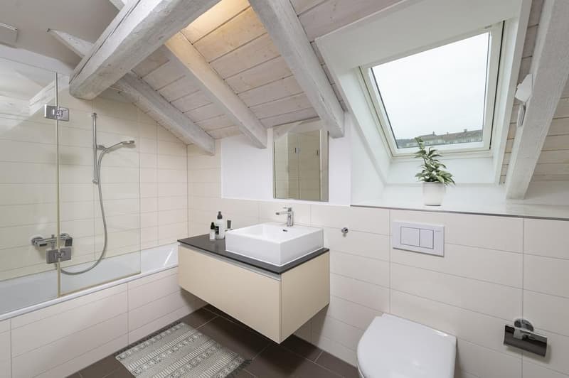 Exklusive 3.5-Zimmer-Maisonette-Dachwohnung am Stampfenbachplatz (3)