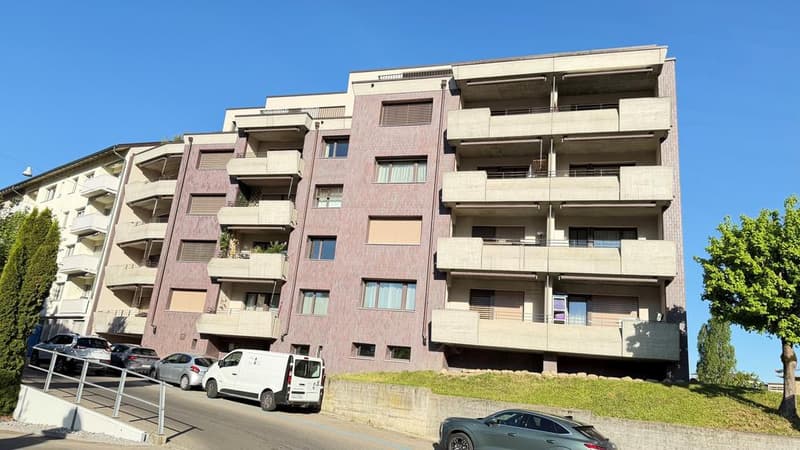 Modern 2.5 room attic apartment in Oerlikon (1)