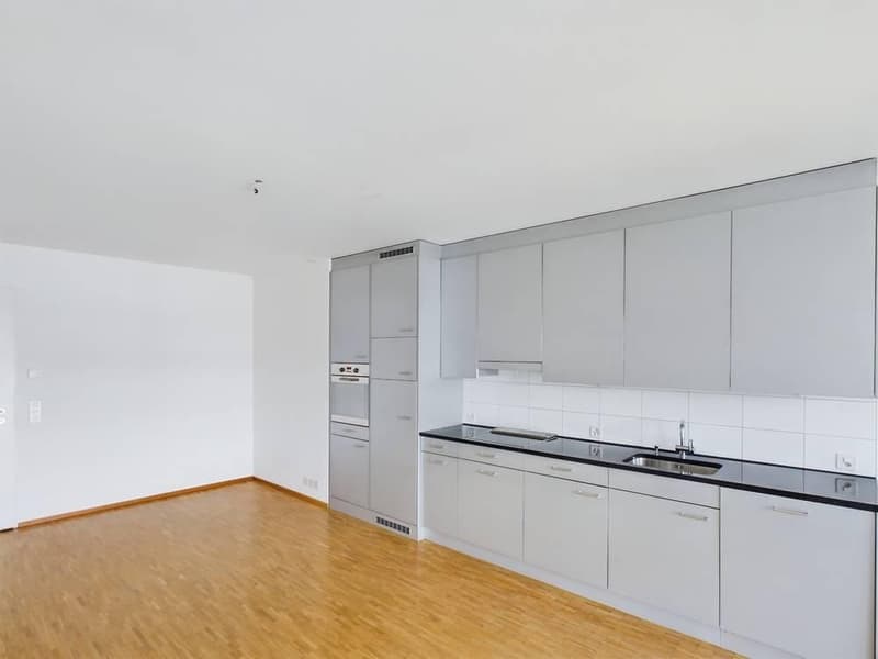 Charmante 3-Zimmer-Turmwohnung in Zürich Oerlikon (4)