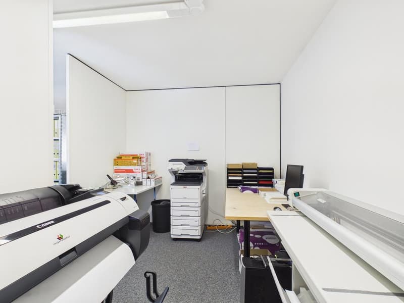 Attraktive Bürofläche an der Hagenholzstrasse in Zürich-Oerlikon ! (4)