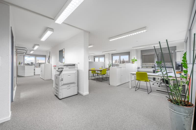 Bezugsbereites Büro für 8–14 Mitarbeitende – 10 Min. zu Stettbach (14)