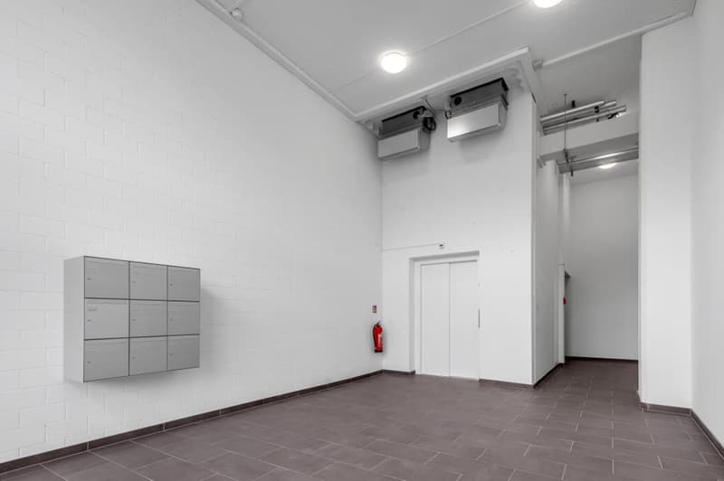 Extended and modern office space in an industrial look (9)