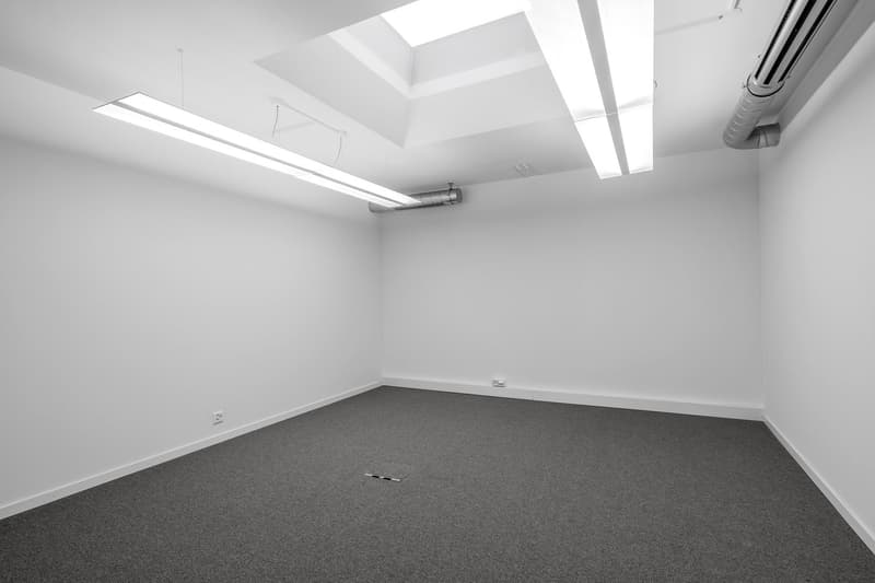 Spazio ufficio attraente con terrazza al piano attico (7)