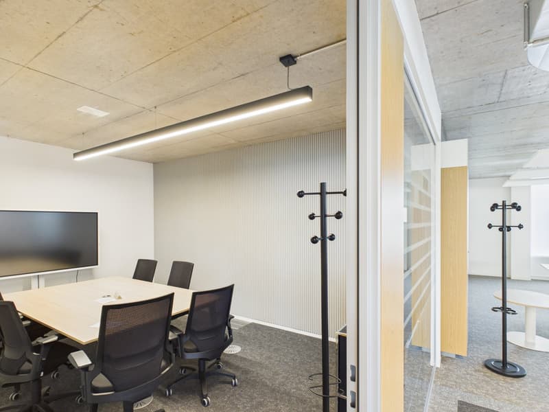 Arrive and get started — 1,190 m² fully developed top office available immediately (27)