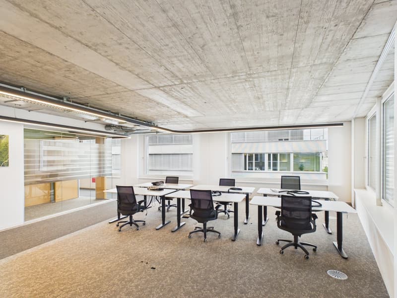 Arrive and get started — 1,190 m² fully developed top office available immediately (5)