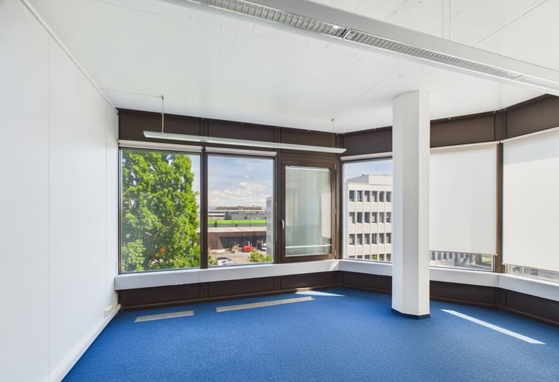 Flexible office and commercial spaces in high-quality finish (5)