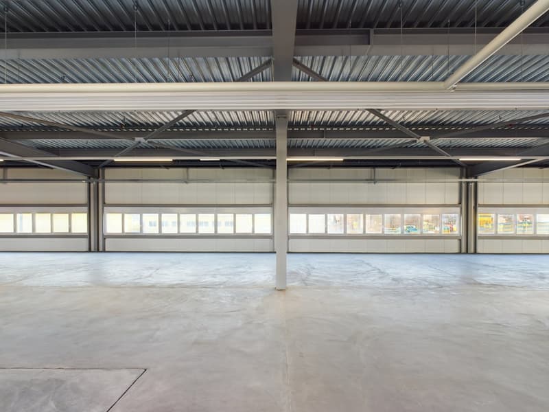 Modern versatile commercial spaces in Oberglatt (5)