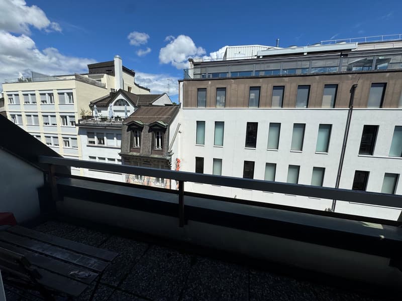 Appartement lumineux de 2.5 pièces avec balcon au cœur de Lausanne (4)