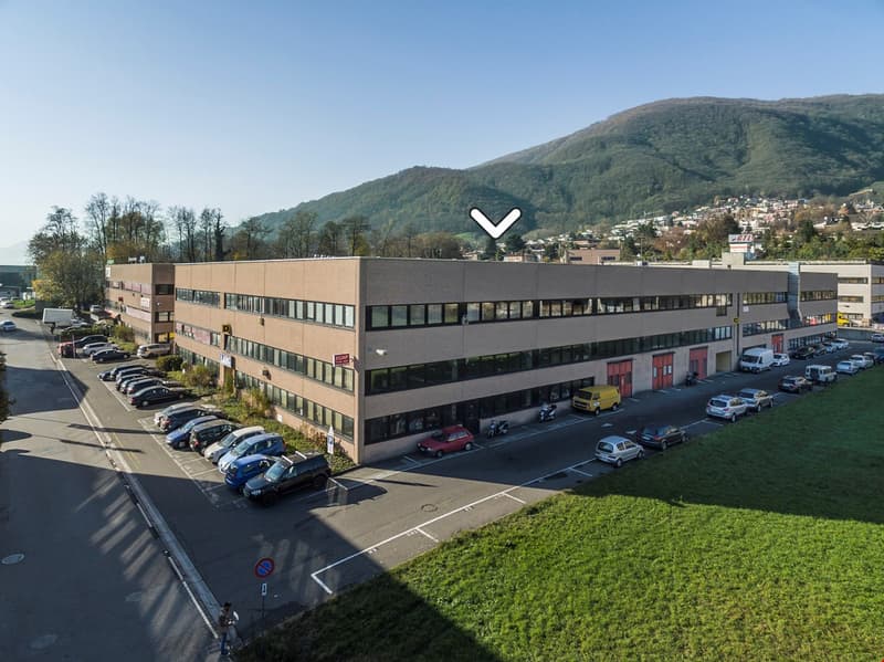LUGANO NORD/LAMONE - AFFITTASI AMPIO E LUMINOSO UFFICIO (rif. 013) (7)