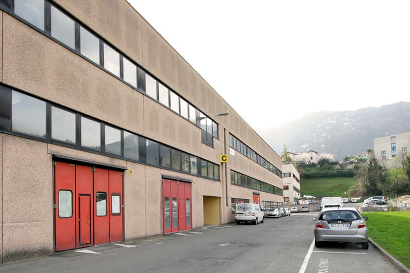 LUGANO NORD/LAMONE - GRAND ET LUMINEUX BUREAU À LOUER (ref. 037) (6)
