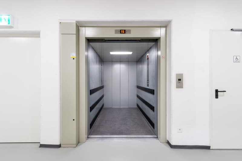 CADENAZZO - Großes Lager/Labor von 1'971 m² (Ref. 104) zur Miete (5)