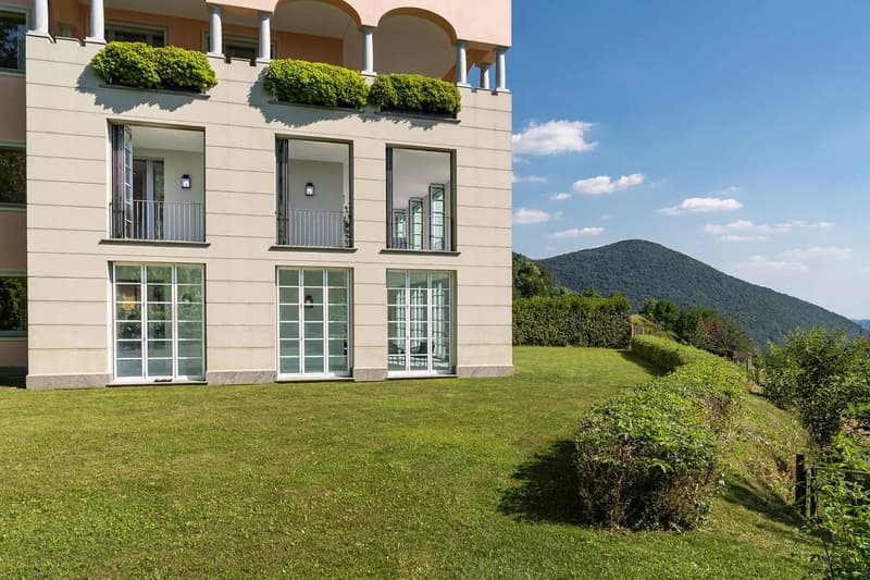 COLLINA D'ORO - AFFITTASI INCANTEVOLE APPARTAMENTO CON GIARDINO PRIVATO E VISTA LAGO (rif. 001) (1)