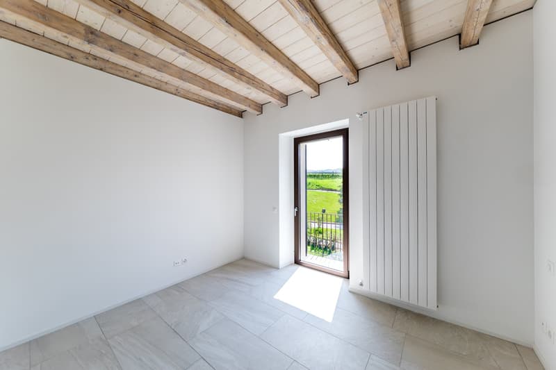 Helllichtes Dachgeschoß-Apartment mit 55 m² und Garten zur Miete (2)