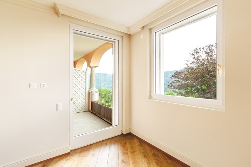 COLLINA D'ORO-AGRA - Lussuoso appartamento di 276 mq con ampia loggia e vista lago (Rif. 303) (7)