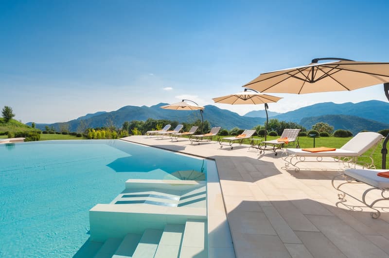 COLLINA D'ORO-AGRA - Lussuoso appartamento di 276 mq con ampia loggia e vista lago (Rif. 303) (16)