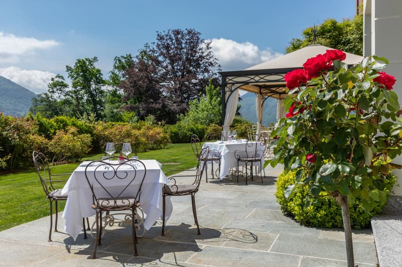 COLLINA D'ORO-AGRA - Lussuoso appartamento di 276 mq con ampia loggia e vista lago (Rif. 303) (24)