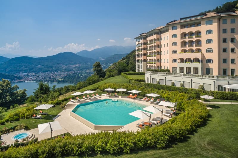 COLLINA D'ORO-AGRA - Lussuoso appartamento di 276 mq con ampia loggia e vista lago (Rif. 303) (17)