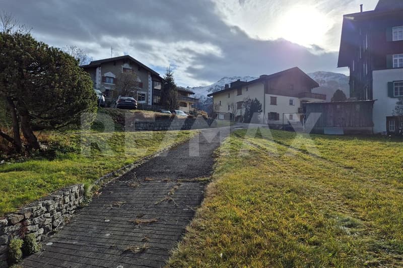 Casa multifamiliare con terreno circostante (4)