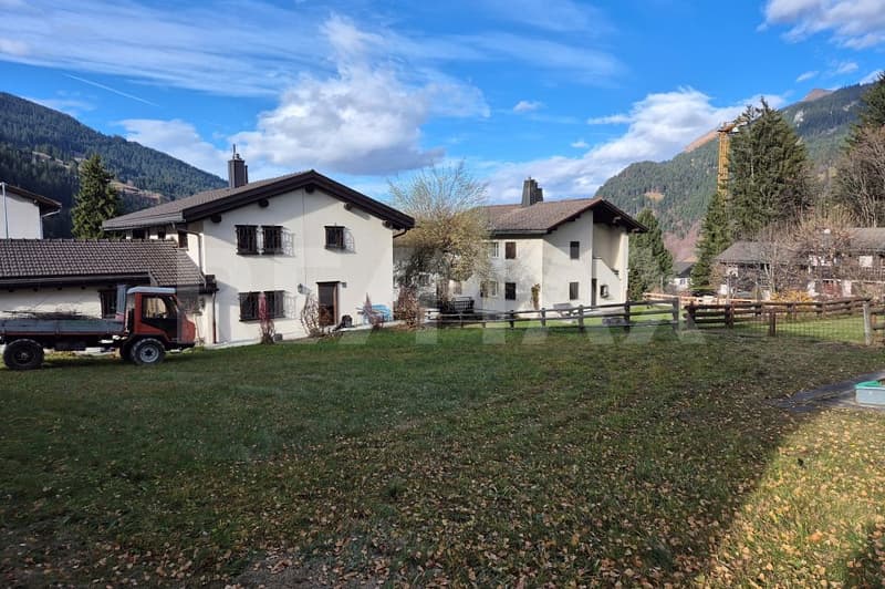 Casa multifamiliare con terreno circostante (2)