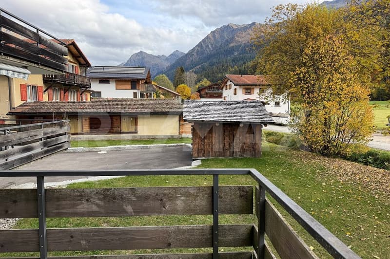 3.5-Zimmer-Wohnung in Klosters hochwertig saniert mit Chalet-Charme (13)