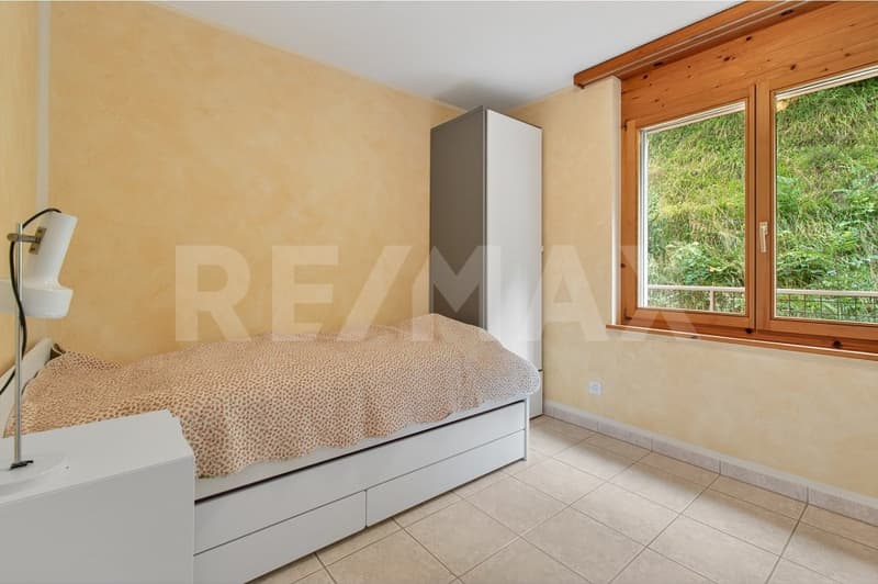 Appartamento di 3½ locali con bella vista sulle montagne, soleggiato e in posizione tranquilla a St. Peter / Arosa (8)