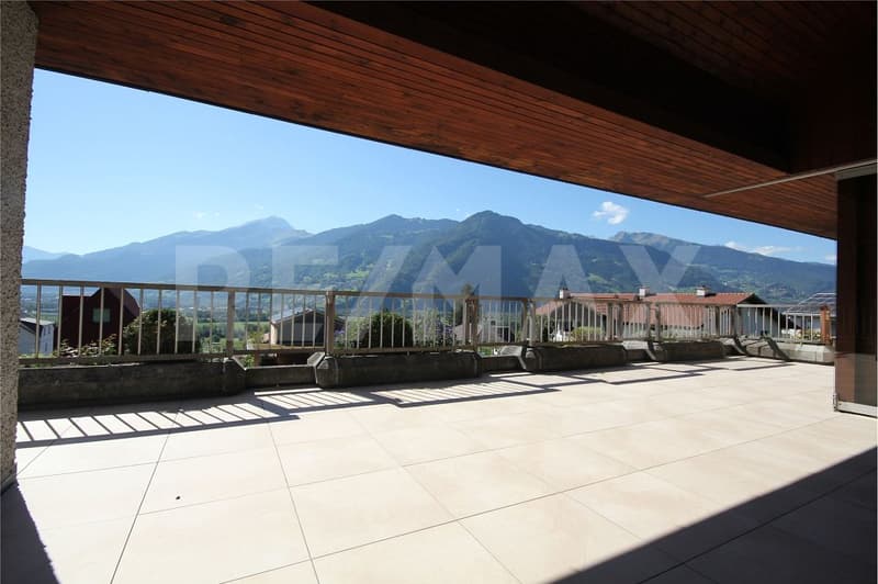 Living in the vineyards of Malans - Luxury single-family house for rent (1)