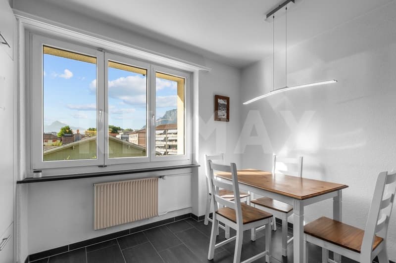 Comfortable living with a view - 4 ½ room attic apartment in a well-maintained three-family house (2)