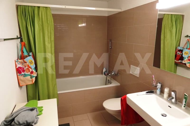 Modern 4.5-room apartment in an attractive location in Jenins (3)