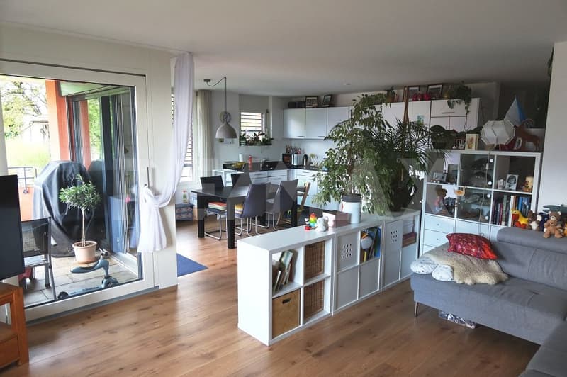 Modern 4.5-room apartment in an attractive location in Jenins (6)
