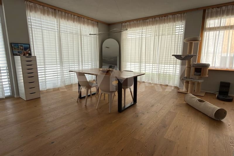 Moderne, loftähnliche 2.5-Zimmerwohnung im Zentrum von Küblis (6)