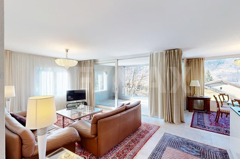 5½ Zimmerwohnung mit 2 Tiefgaragenplätzen und Disponibelraum (1)