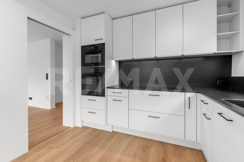 Renovierte 4½-Zimmerwohnung mit zwei Balkonen in Malans (7)