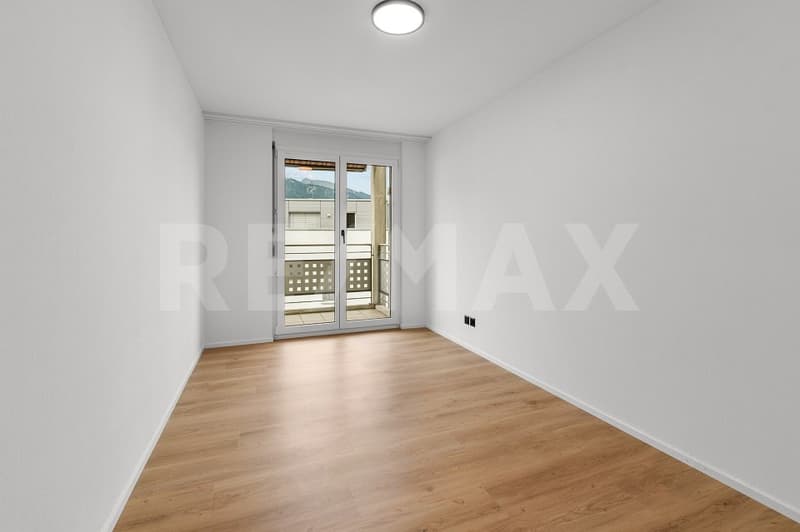 Renovierte 4½-Zimmerwohnung mit zwei Balkonen in Malans (10)