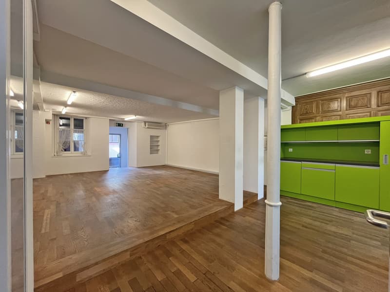 Air-conditioned office/commercial spaces on the ground floor in the heart of Bülach (3)