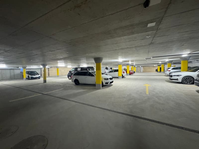 Place de stationnement dans un garage (2)