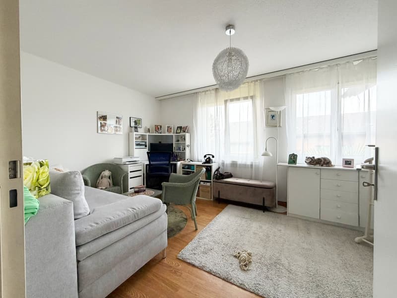 3.5 Zimmer Wohnung mit Cheminée und eigener Waschturm (6)