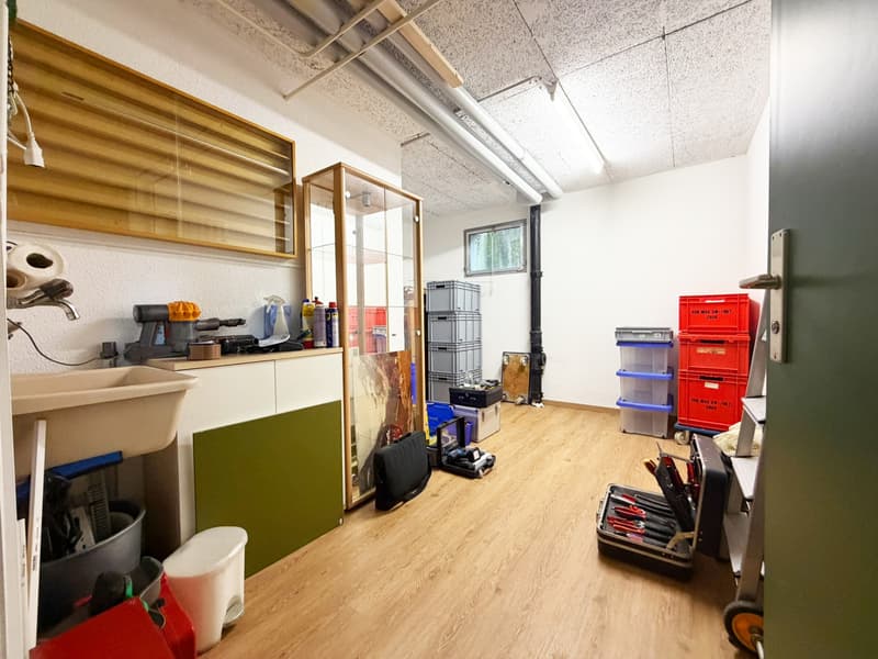 3.5 Zimmer Wohnung mit Cheminée und eigener Waschturm (12)