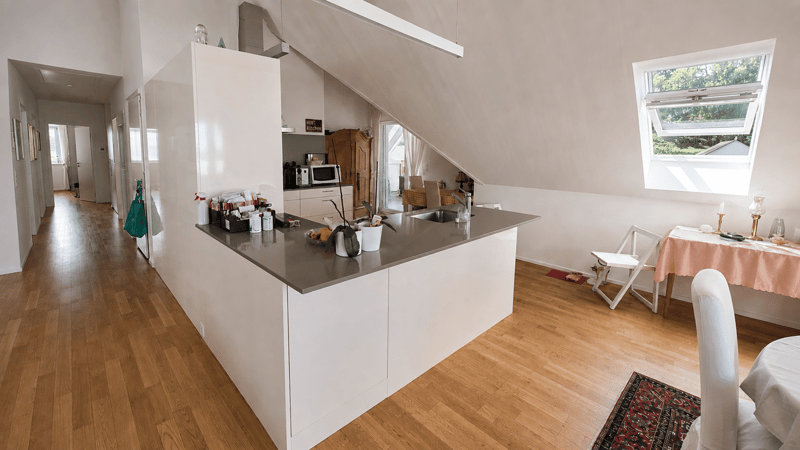 TOP moderne Küche mit viel Platz