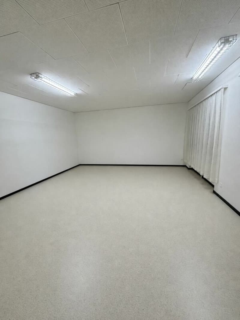 Espace hobby spacieux dans un emplacement calme (1)