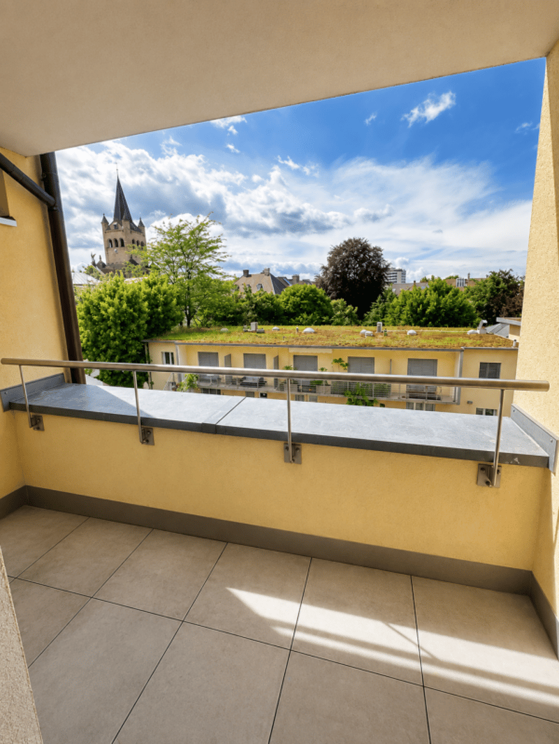 sunny & central - in the Bachletten quarter (3)