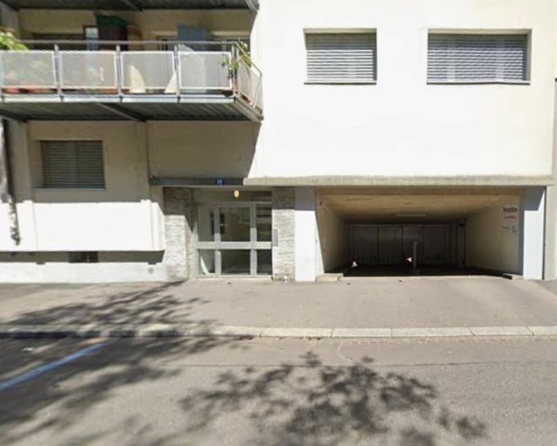 Nessuna più ricerca di parcheggio - Il tuo posto auto ti aspetta! (1)
